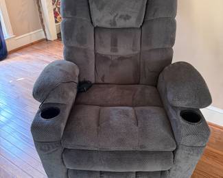 Mcombo Lift Chair- $350