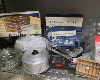 Fitz & Floyd, aluminum cake saver