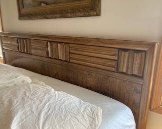 “Staccato” king-size headboard.