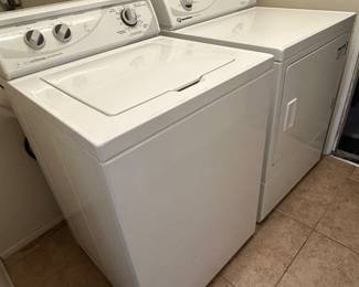 Washer/dryer. Matched set with agitator.