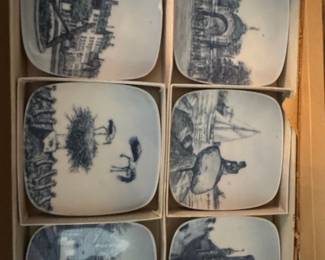 Royal Copenhagen "Storkereden" Mini Plates by Kjeld Bonfils