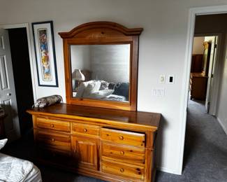 Broyhill Fontana Solid Wood Dresser with Mirror