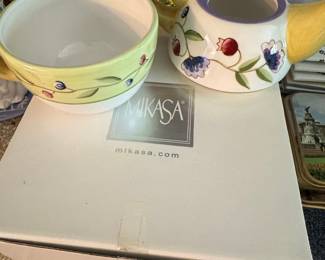 Studio Nova Provence Garden Teapot and Cup Set