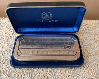 Rolls Razor