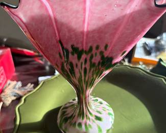 GORGEOUS Czechoslovakian Fan Vase with gold flecks