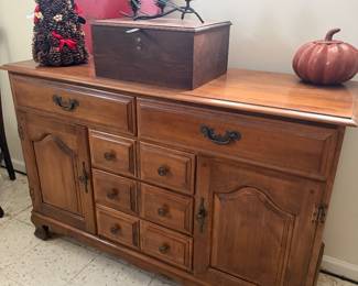 Maple Country Style Buffet