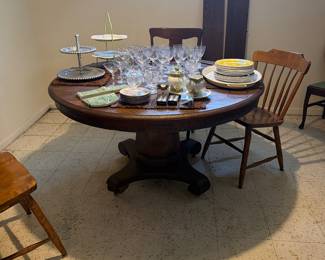 Oak Pedestal dining table
