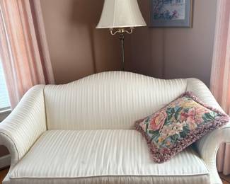 Love seat and Pillow