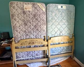 Tein Beds with two different headboards