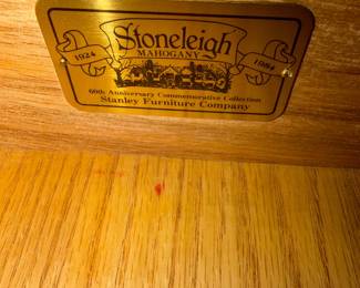 5 drawer dresser by Stonesleigh by Stanley
