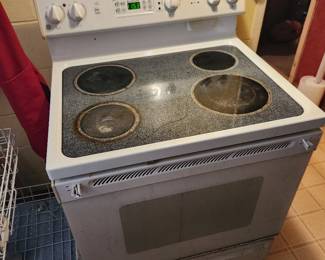 electric stove / oven