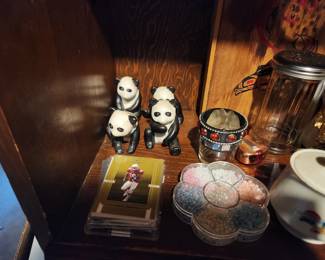 knick nack pandas