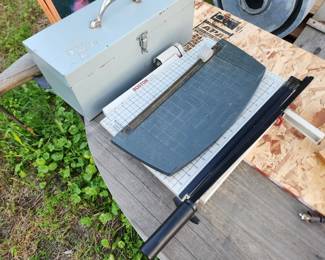 analog scale in box, paper cutter