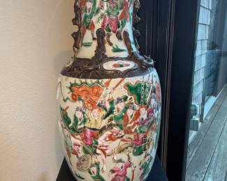 Chinese Export Nanking Famille Rose Warrior Vase