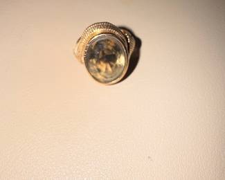 Vintage Citrine and Gold Ring