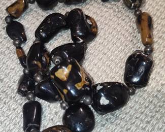 Chunky Agate and Black Onyx Beaded Necklace