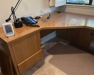 L-Shaped Oak Veneer Executive Desk with Mobile Pedestals