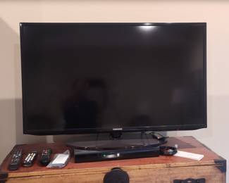 Samsung 40-inch LED TV with Blu-ray Player and Remotes