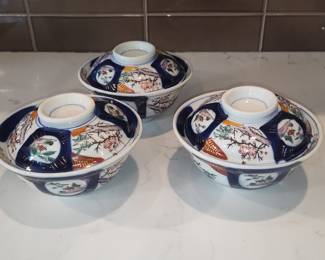 Set of 3 Japanese Imari Ware Rice Bowls with Lids