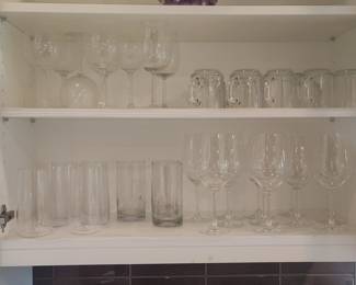 Assorted Glassware Set