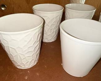 Set of 6 White Ceramic Tumblers with Geometric Pattern
