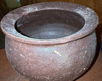 Rustic Plain Round Wavy Rim Terracotta Pot