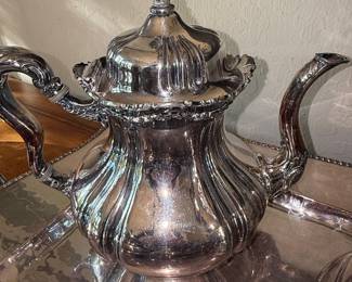 Meriden Britannia Company Silver-Plated Teapot