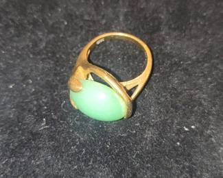 14K Yellow Gold Jade Cabochon Ring