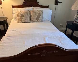 Vintage Dark Wood Full Size Bed Frame with Ornate Headboard