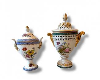 77 PairofPorcelainLiddedUrnsFloralDesignGoldHandles