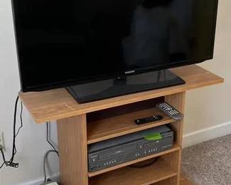 40 Inch Tv With Tv Stand DVD player and cable box NOT included. 40 inch Samsung TV with remote in working condition along with TV stand