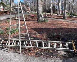 This comprehensive home maintenance lot includes two versatile aluminum ladders and a professional-grade safety accessory: • Sears 8-Foot Aluminum Step Ladder: A vintage-quality, heavy-duty ladder originally sold by Sears Roebuck & Co. Features a Type II Medium-Duty Commercial rating with a 225-lb working load capacity. Highest standing level is 5' 9". • Aluminum Extension Ladder: A sturdy multi-height extension ladder perfect for reaching second-story windows or rooflines. • Yellow Ladder Stabilizer (Standoff): A heavy-duty attachment designed to hold the ladder away from the house. Essential for protecting siding and gutters while providing superior stability during high-reach tasks. All items show standard cosmetic wear consistent with outdoor use but are structurally sound and ready for work.