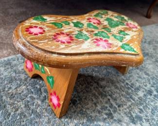 29 Heart Primitive Handpainted Footstool