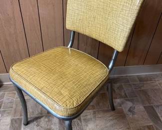 29 Daystrom Vintage Dinette Chair Detail