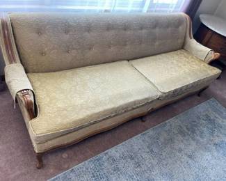 29 Vintage Sofa