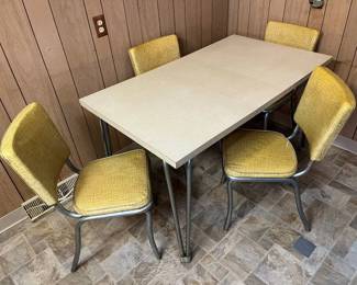 29 Daystrom Vintage Dinette Set