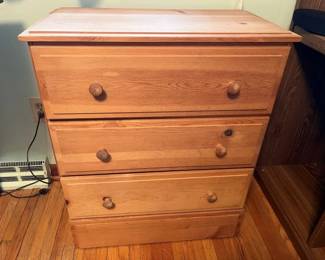 29 Childrens 3Drawer Dresser