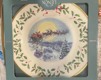 Lenox Annual Limited Edition "Santa's Sleigh Ride" Plate 2002