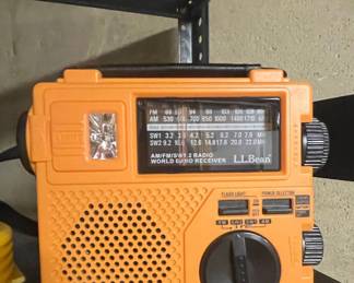 Eton FR-200 "Recycle Power" AM/FM/SW World Band Radio