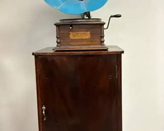 Antique Wood Cabinet Great Northern Manufacturing Company Harmony Talking Machine Phonograph