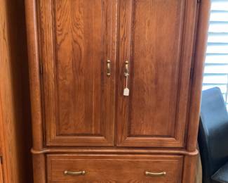 Stanley tv center-40x18x67