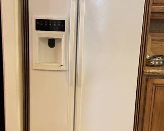 Jenn-Air- refrigerator 