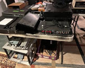 Amps, behringer S16, acme portable SMK-920-19PB