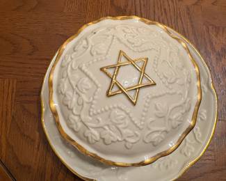 Decorative judaica storage