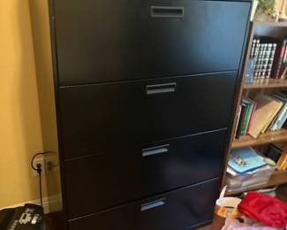 Filing cabinet with 4 drawers