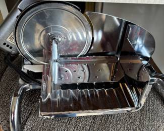 Rival Model 1101E Electric Meat Slicer