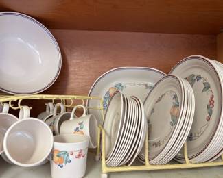 Corelle Corning "Abundance" Dinnerware Set