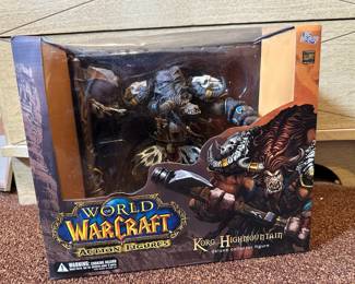 World of Warcraft Korg Highmountain Deluxe Collector Action Figure
