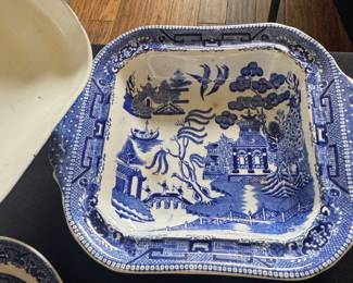 Blue Willow Pattern Covered Tureen and Platter