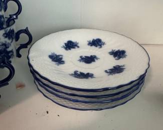 Cracker Barrel Blue Willow Pattern Porcelain Tea Set